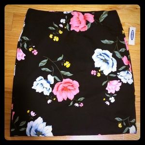 Old navy floral akirt